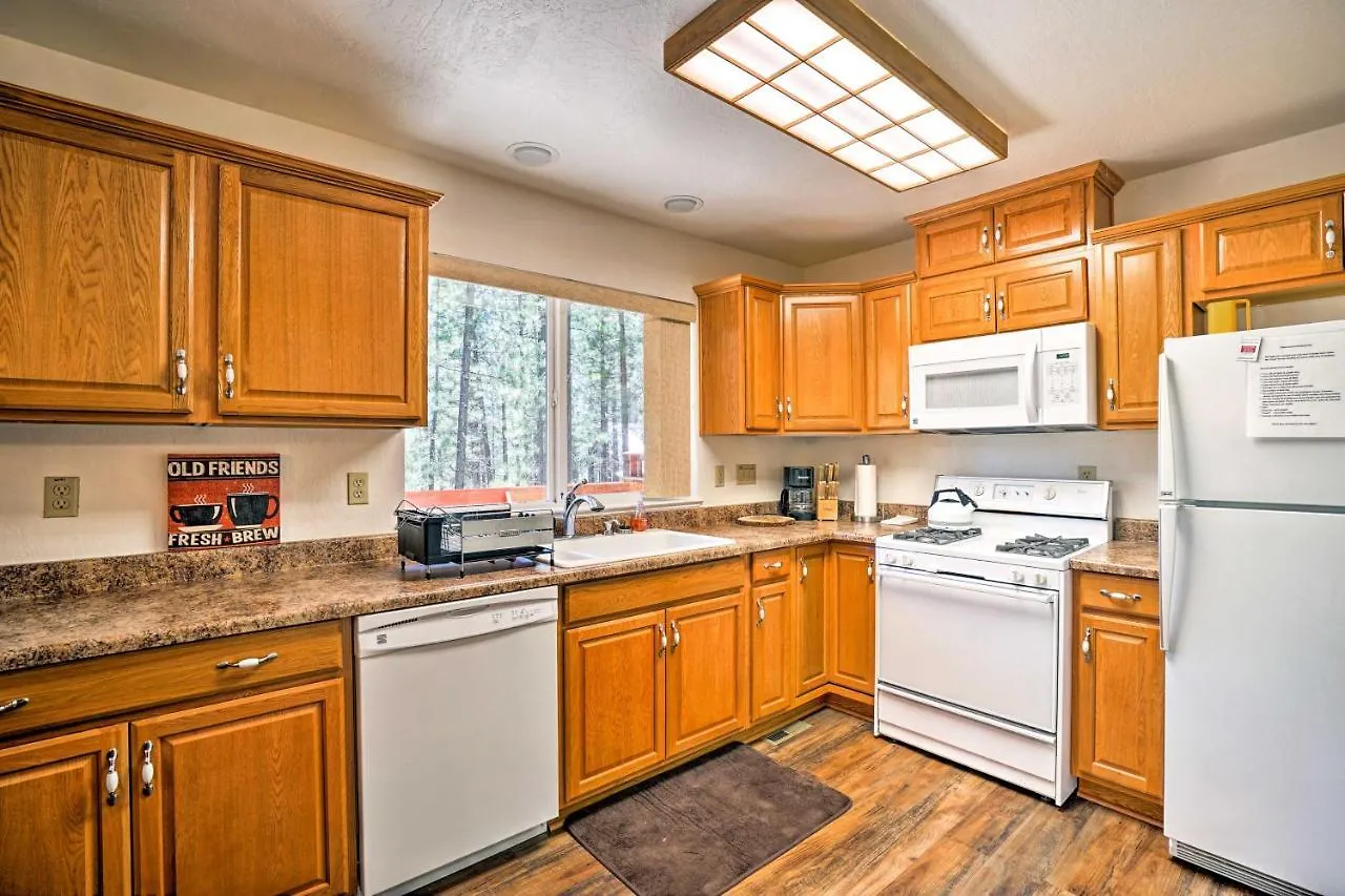 South Lake Tahoe Home With Deck 4 Mi To Heavenly! 0*, South Lake Tahoe United States