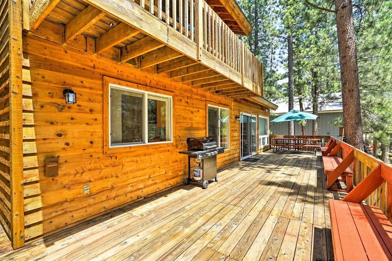 Holiday home South Lake Tahoe Home With Deck 4 Mi To Heavenly!